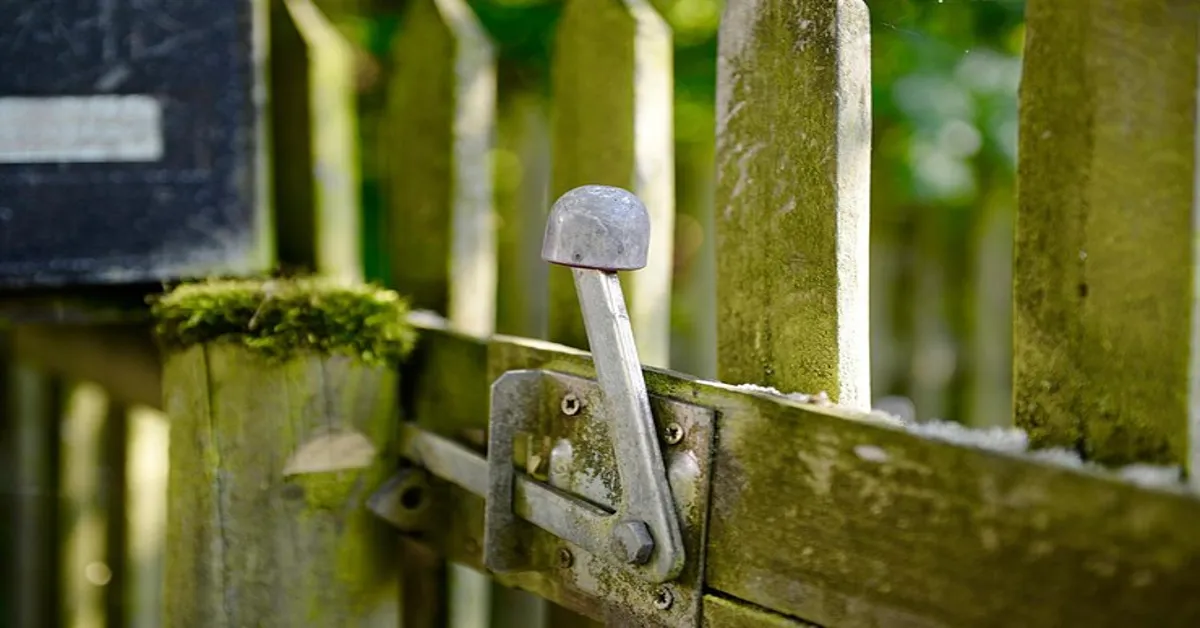 Uncommon Gate Repair