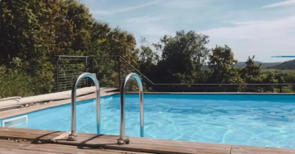 Pool Cleaning Services