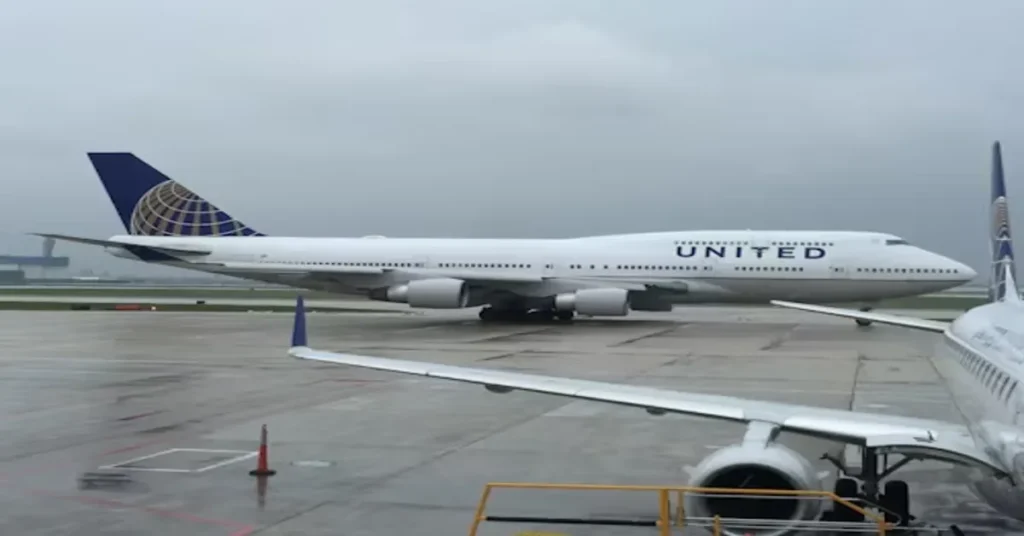 United Airlines Flight UA770 Emergency Diversion