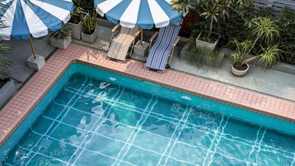 Swimming Pool Contractors
