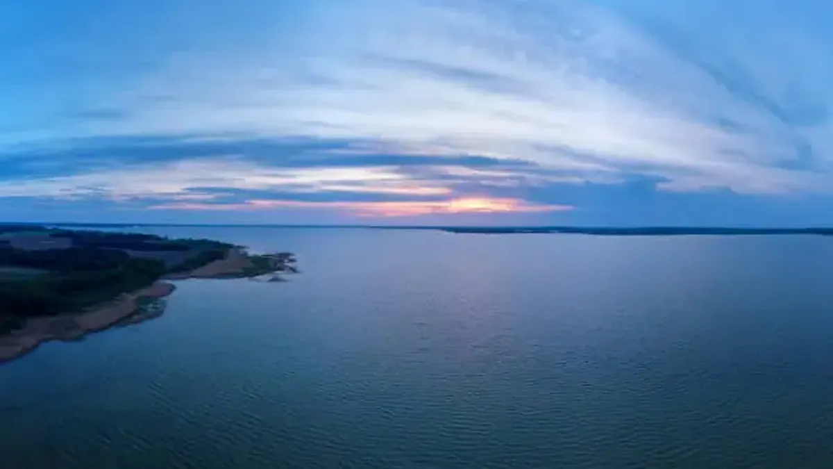 Lake Texoma Should Be Capitalized